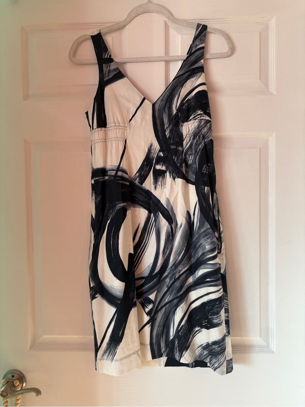 Vince Sleeveless Dress in White and Black Brushstroke - 100% Cotton